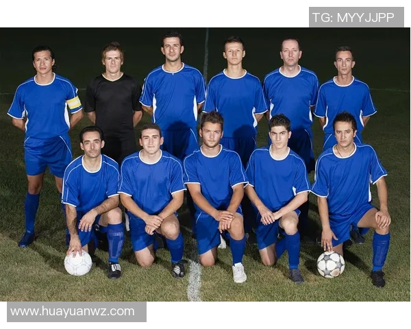 不同身高足球球员的风采展示与赛场表现分析