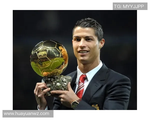 足球球星佩戴霸气戒指引领时尚潮流 展现独特个性与实力象征 足球球星佩戴霸气戒指引领时尚潮流 展现独特个性与实力象征